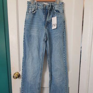 Wide leg, high rise, light wash Zara jeans